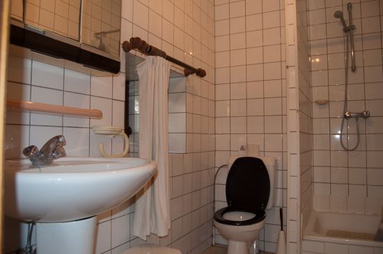 Douche - toilette - lavabos Douche - toilette - lavabos