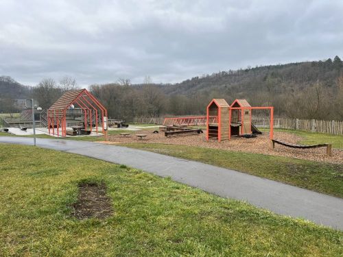 Plaine de jeux communale à 200 mètres
